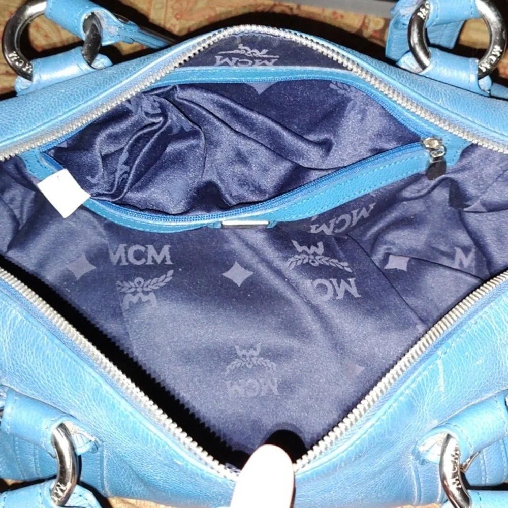 MCM papillon blue pebbled leather bag. 01709 MSRP$999 EUC - Picture 10 of 16